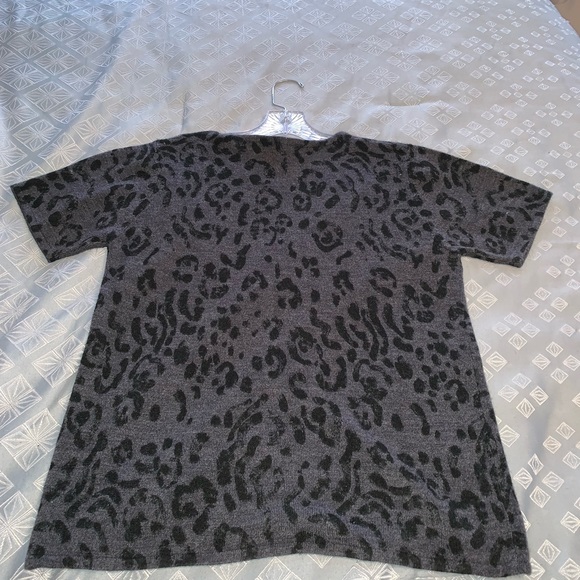 Designer Original Animal Print Sweater - Picture 6 of 7